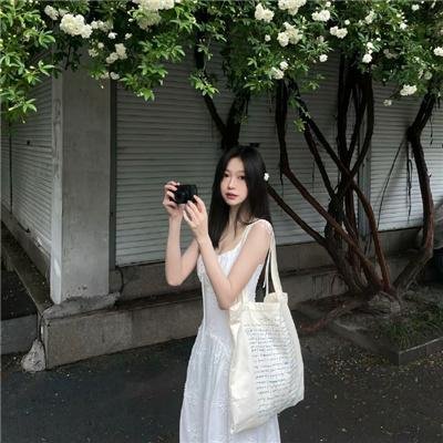 拴线的气球
